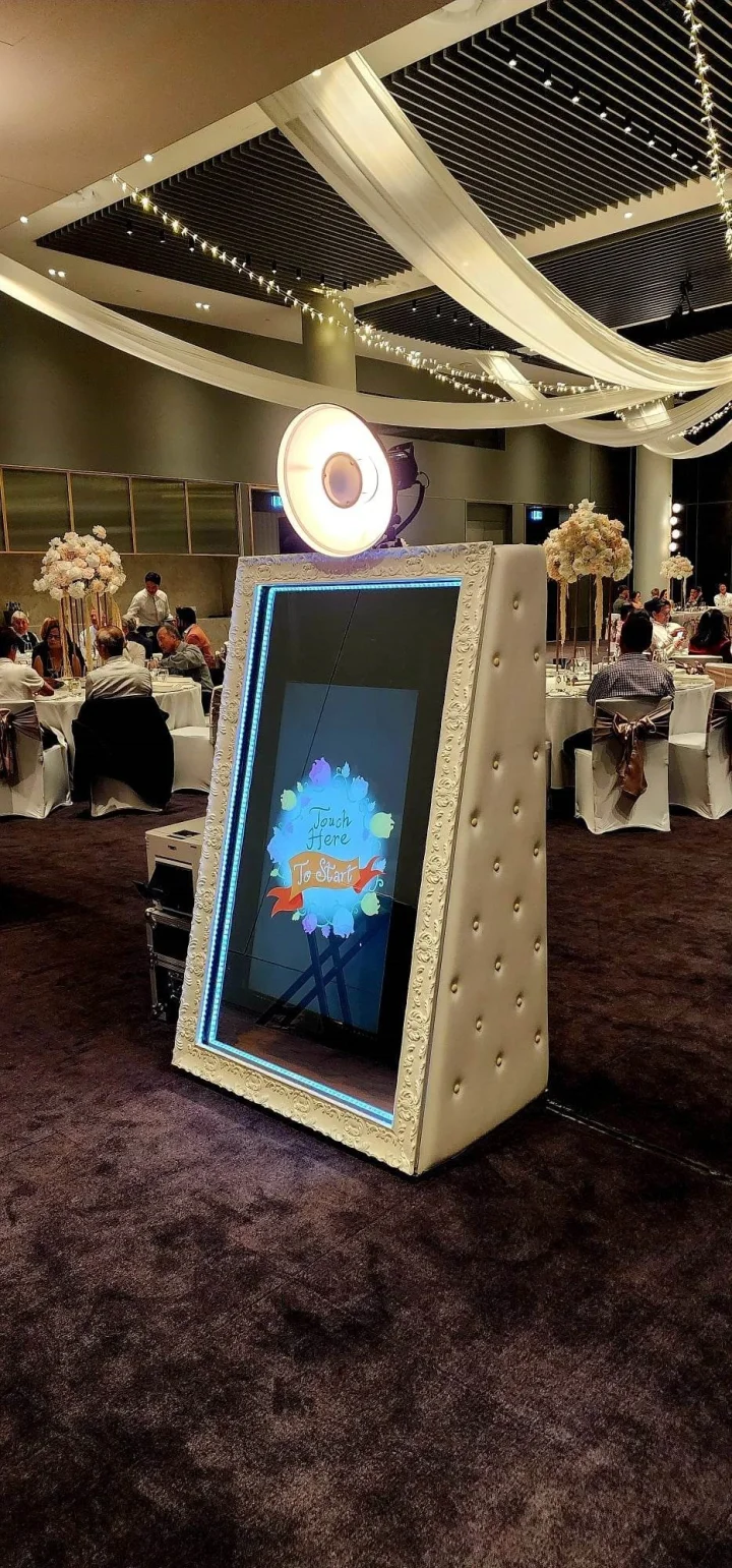 Mirror Me Booth in White Copy.jpg