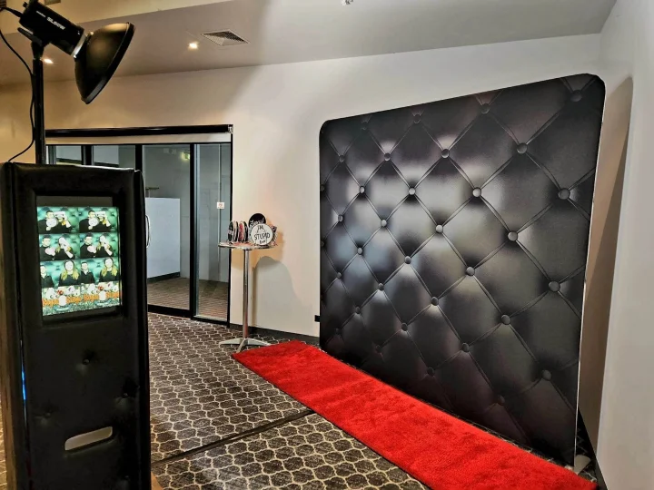 Photo Booth in Black Copy.jpg
