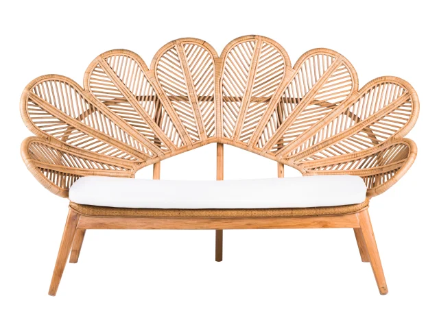 Lotus Lounge Oak   With Cushion .jpg