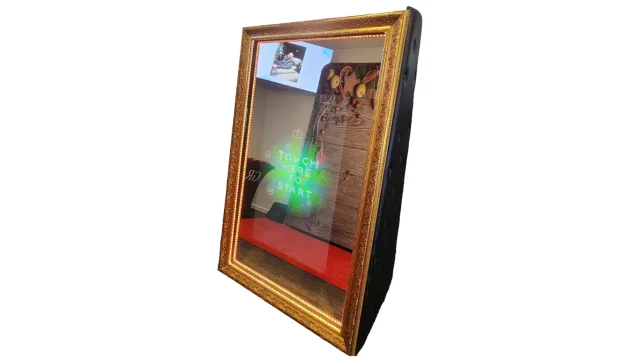 Mirror Me Booth   Gold (2).png