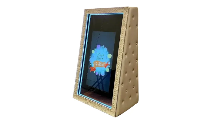 Mirror Me Booth   White.png