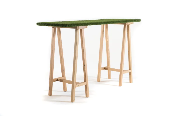 Oregon Grass Top High Bar   Oak Legs .jpg