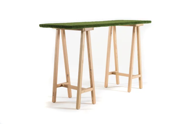 Oregon Grass Top High Bar   Oak Legs .jpg