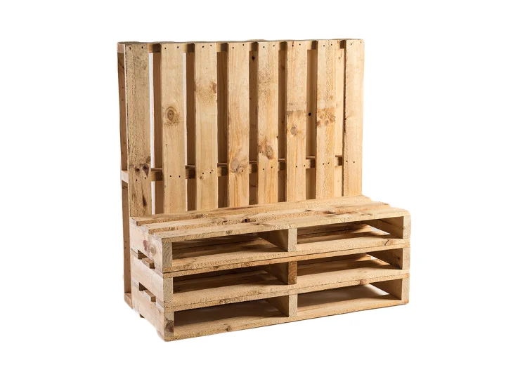 Pallet Lounge.jpg