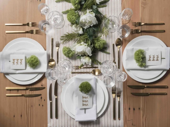 Scene Gold Cutlery.jpeg